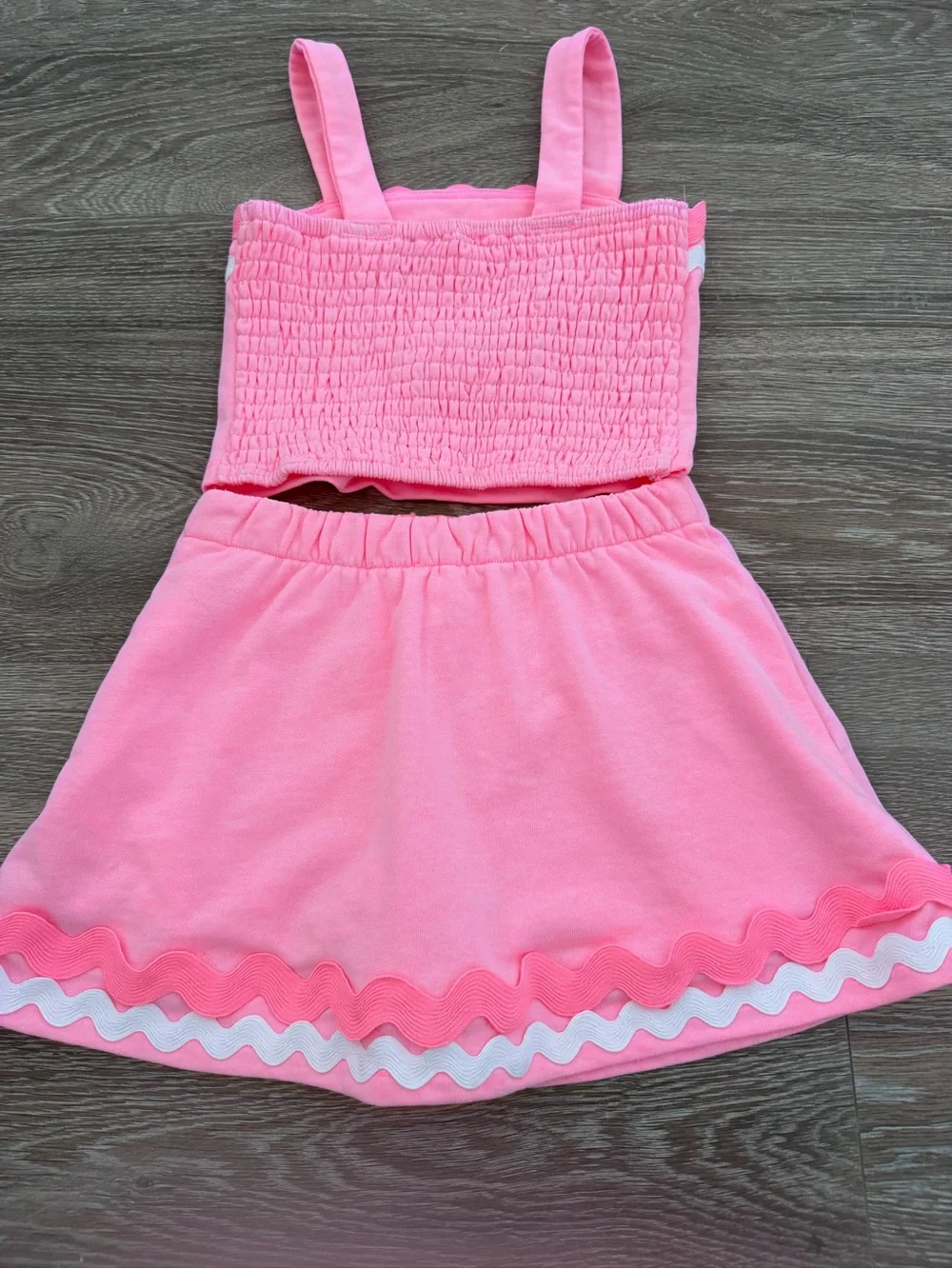 Hannah Banana set top